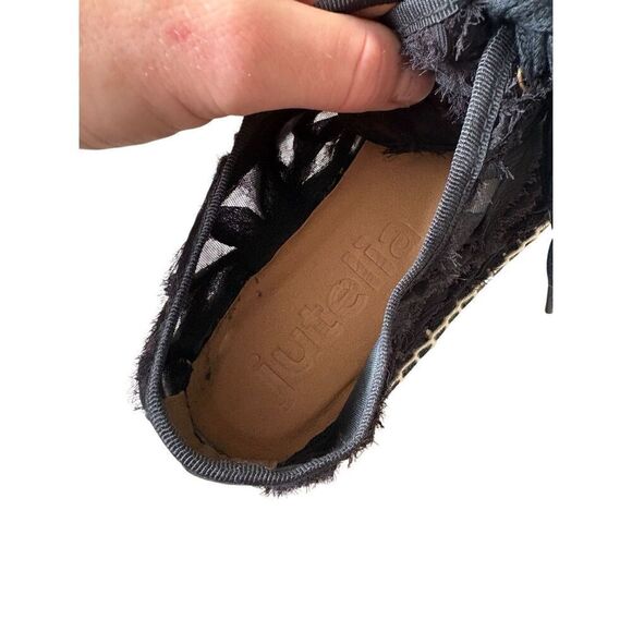 Sundance Lace Petals Sneaker Black Chunky size EU 40 US 9 - Picture 9 of 11